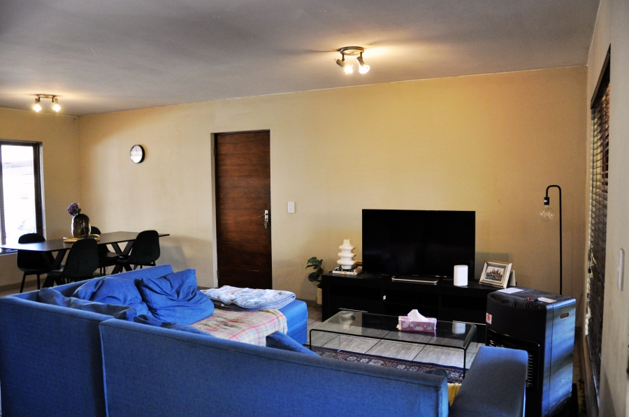 2 Bedroom Property for Sale in Vorna Valley Gauteng