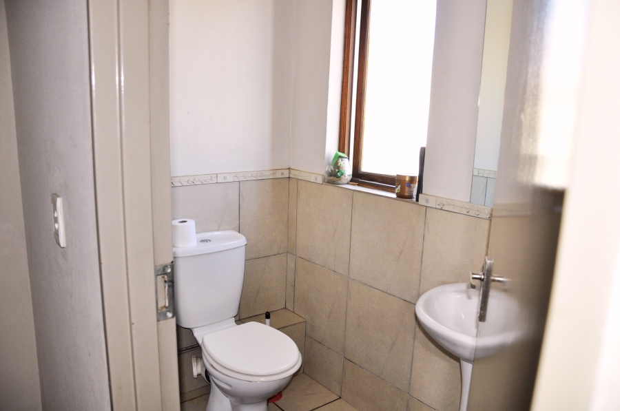 2 Bedroom Property for Sale in Vorna Valley Gauteng