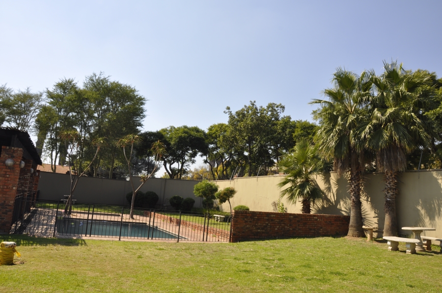 2 Bedroom Property for Sale in Vorna Valley Gauteng