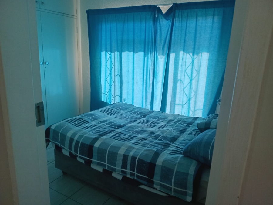 6 Bedroom Property for Sale in Brackendowns Gauteng
