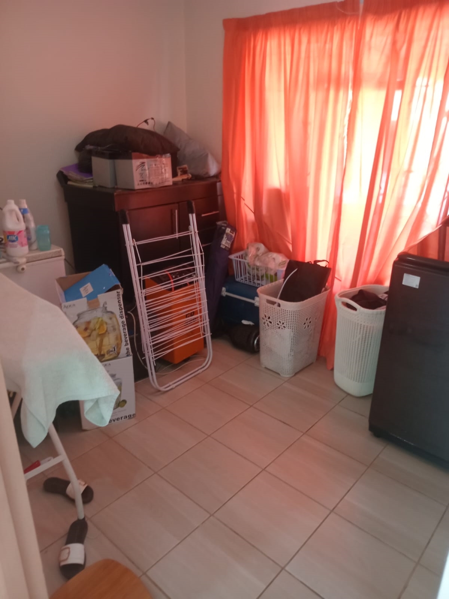 6 Bedroom Property for Sale in Brackendowns Gauteng