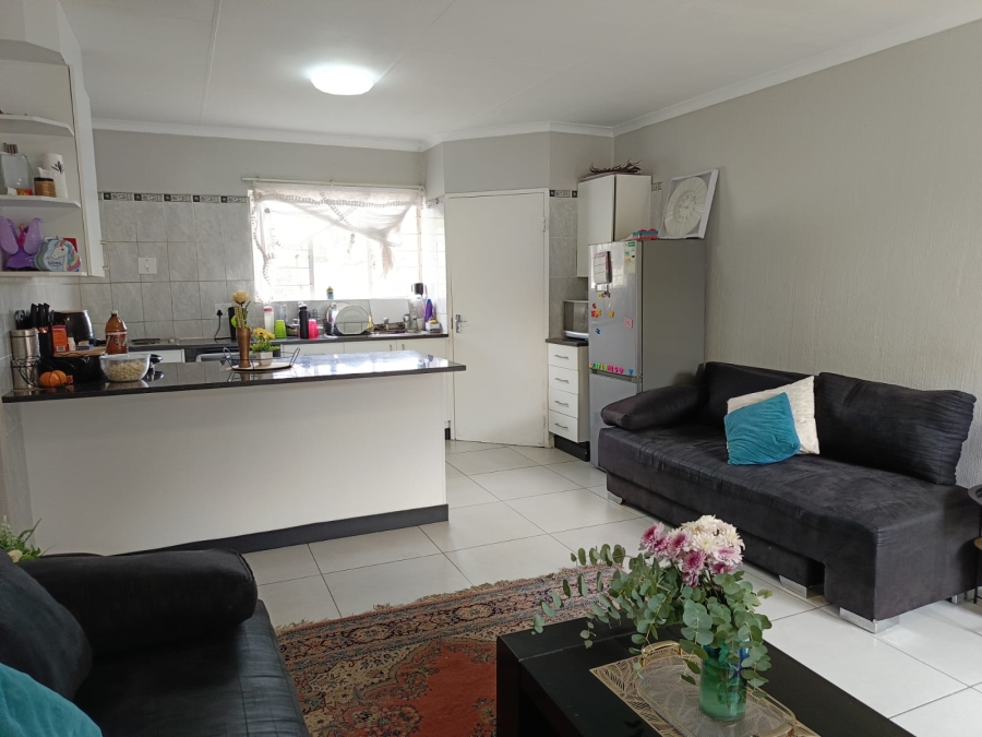3 Bedroom Property for Sale in Radiokop Gauteng