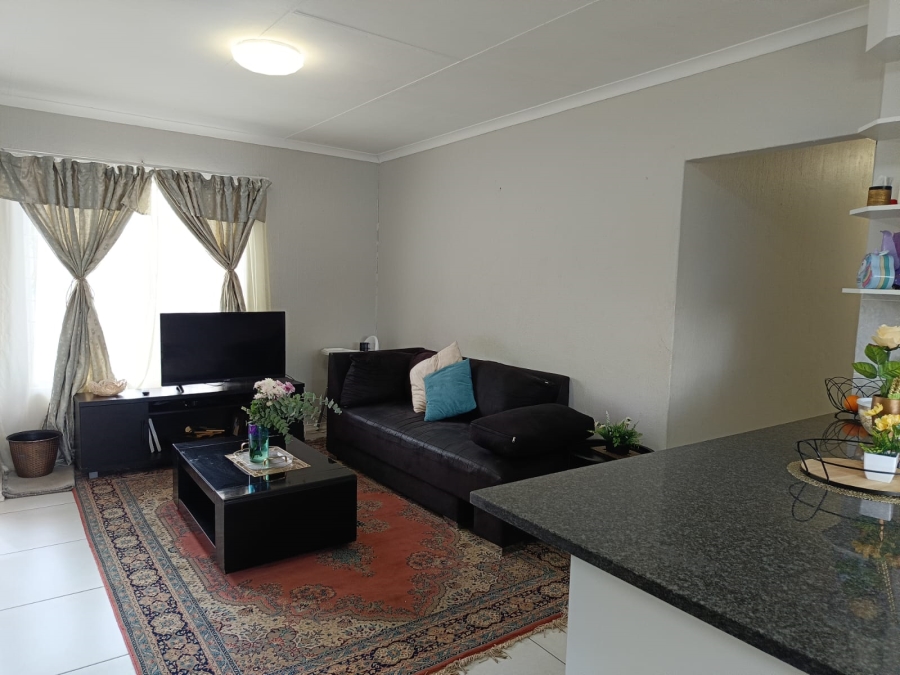 3 Bedroom Property for Sale in Radiokop Gauteng