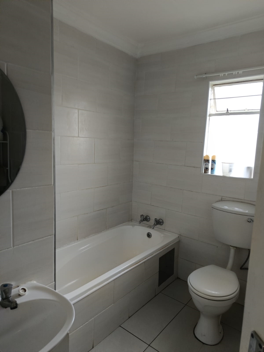 3 Bedroom Property for Sale in Radiokop Gauteng