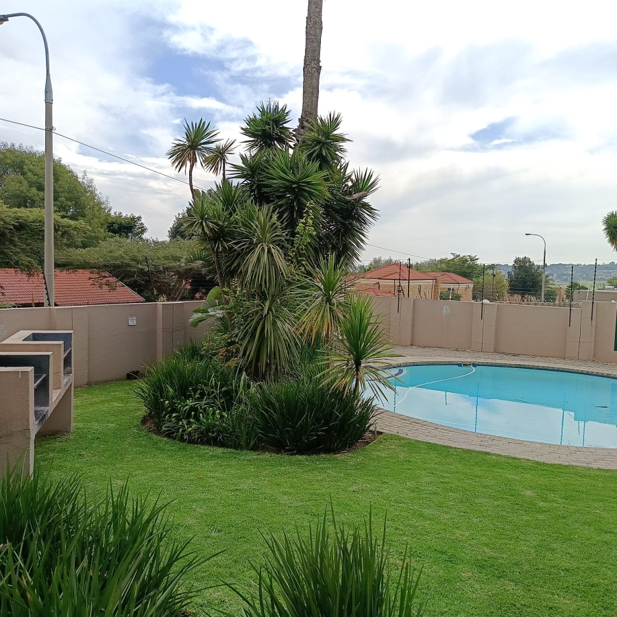 3 Bedroom Property for Sale in Radiokop Gauteng