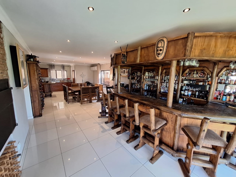 5 Bedroom Property for Sale in Centurion Golf Estate Gauteng