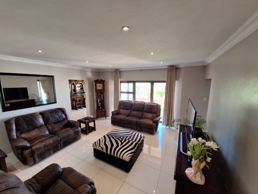 5 Bedroom Property for Sale in Centurion Golf Estate Gauteng