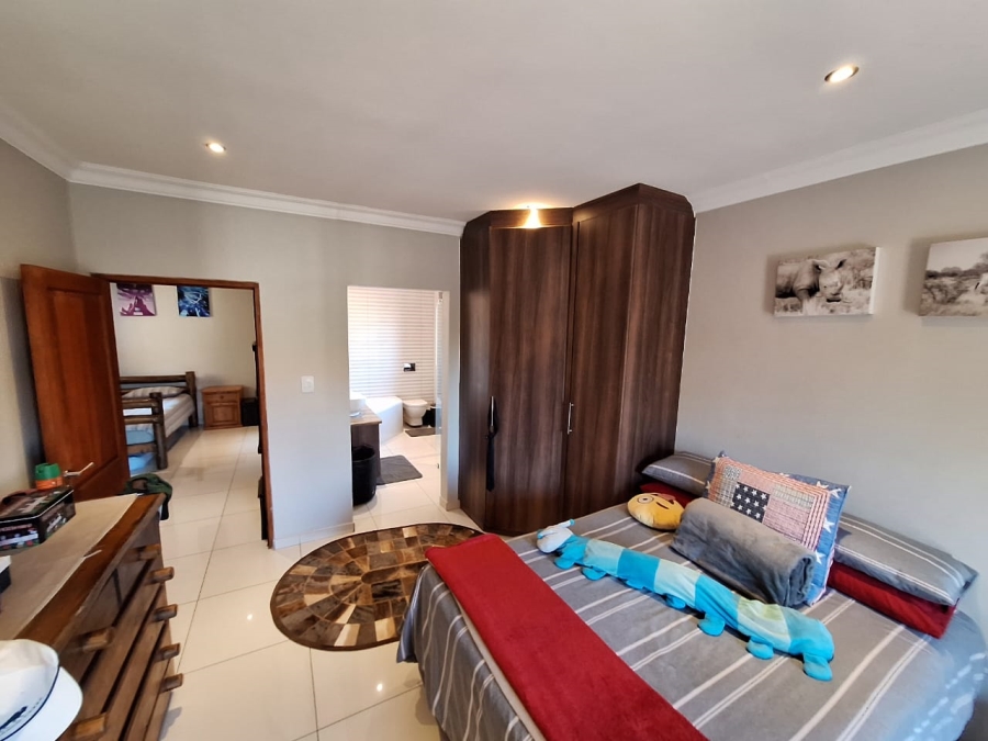5 Bedroom Property for Sale in Centurion Golf Estate Gauteng