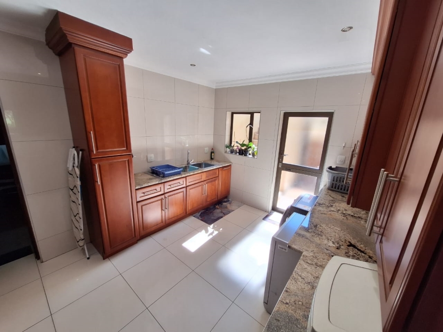 5 Bedroom Property for Sale in Centurion Golf Estate Gauteng