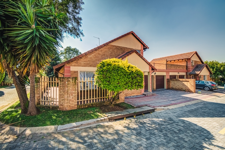 4 Bedroom Property for Sale in Eden Glen Gauteng