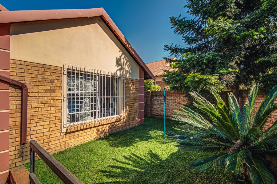 4 Bedroom Property for Sale in Eden Glen Gauteng