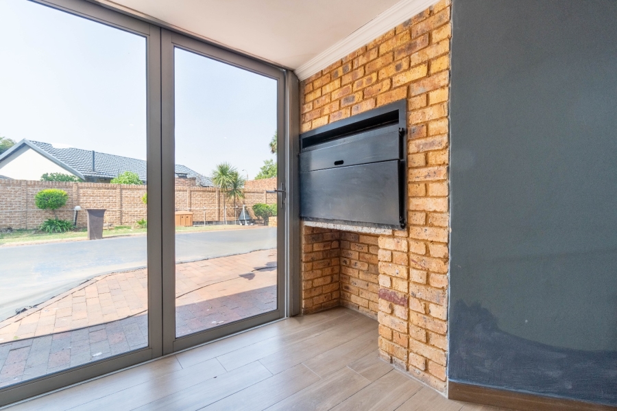 4 Bedroom Property for Sale in Atlasville Gauteng