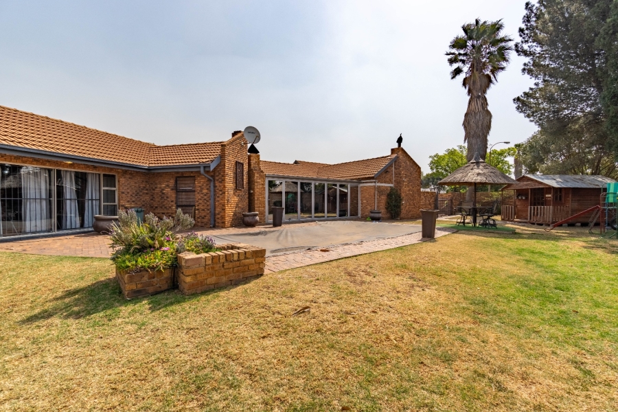 4 Bedroom Property for Sale in Atlasville Gauteng