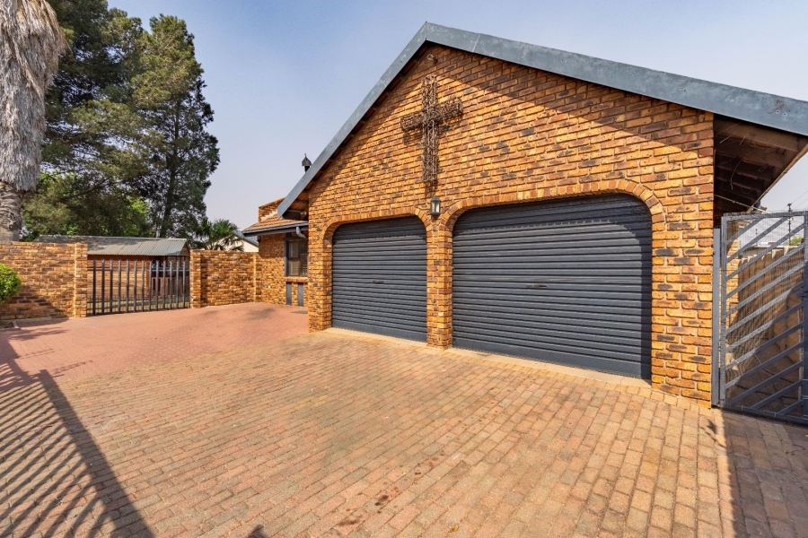 4 Bedroom Property for Sale in Atlasville Gauteng