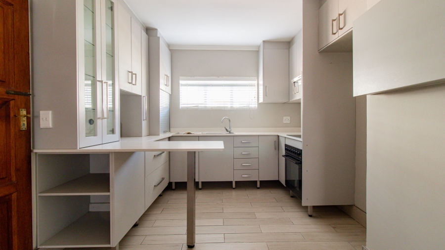 2 Bedroom Property for Sale in Mulbarton Gauteng