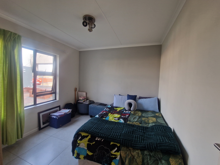 To Let 3 Bedroom Property for Rent in Modderfontein Gauteng