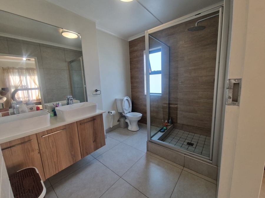 To Let 3 Bedroom Property for Rent in Modderfontein Gauteng