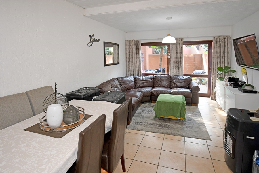 2 Bedroom Property for Sale in Magaliessig Gauteng