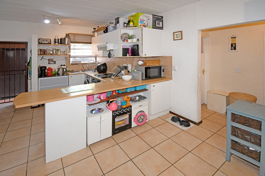2 Bedroom Property for Sale in Magaliessig Gauteng