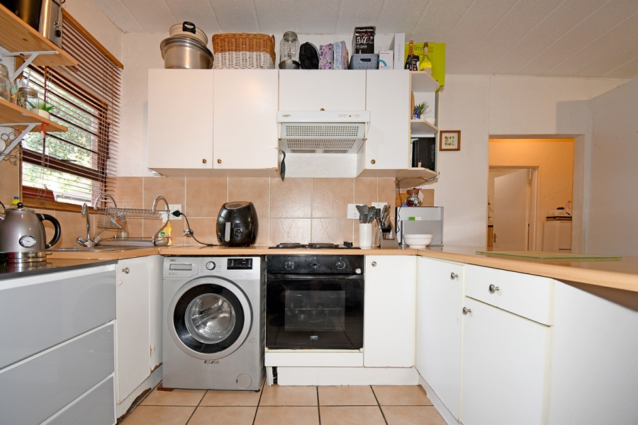 2 Bedroom Property for Sale in Magaliessig Gauteng