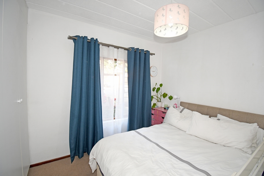 2 Bedroom Property for Sale in Magaliessig Gauteng