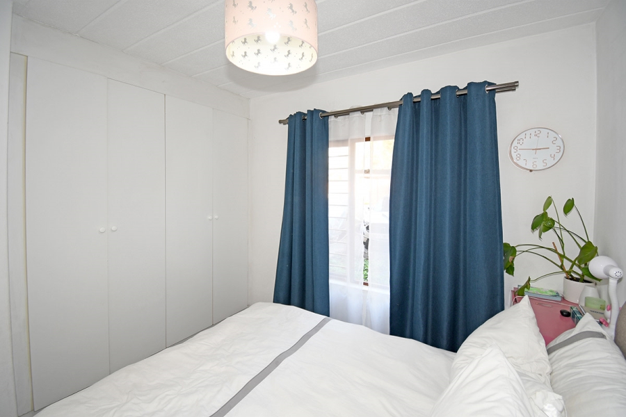2 Bedroom Property for Sale in Magaliessig Gauteng