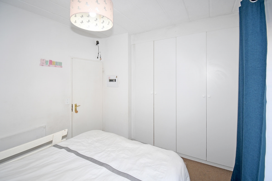 2 Bedroom Property for Sale in Magaliessig Gauteng