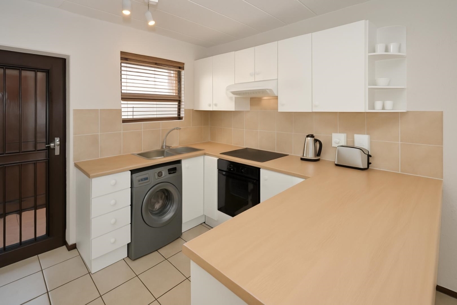 2 Bedroom Property for Sale in Magaliessig Gauteng