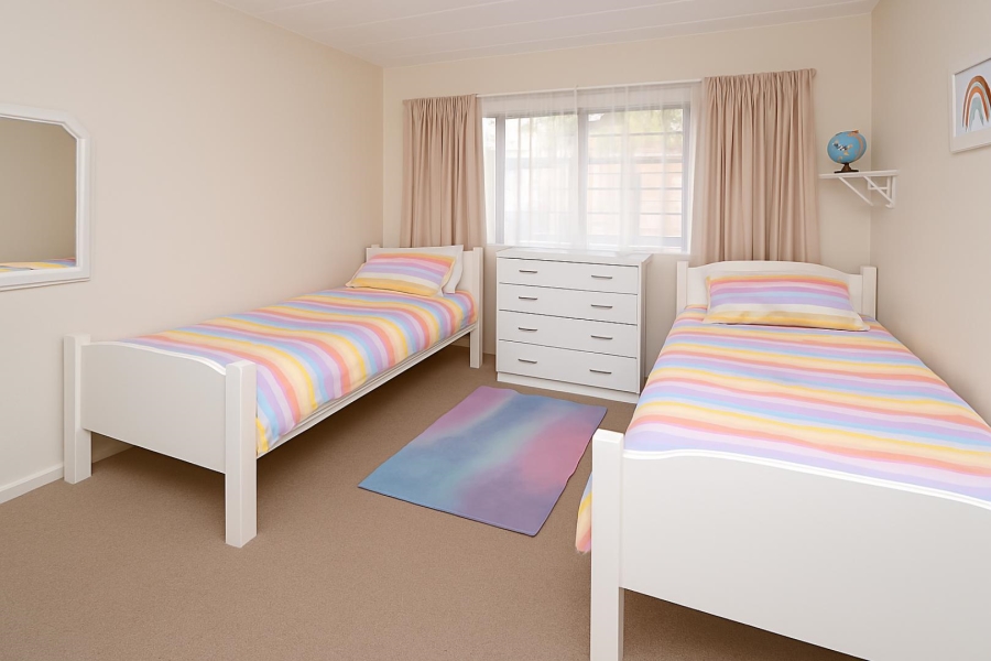 2 Bedroom Property for Sale in Magaliessig Gauteng