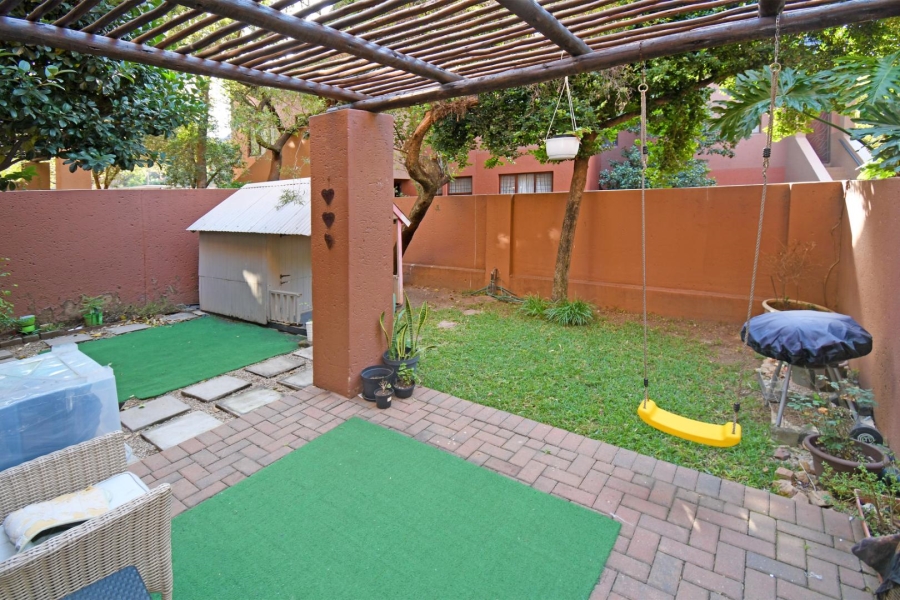 2 Bedroom Property for Sale in Magaliessig Gauteng