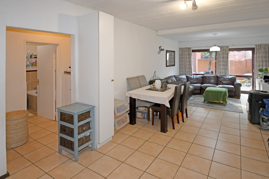 2 Bedroom Property for Sale in Magaliessig Gauteng