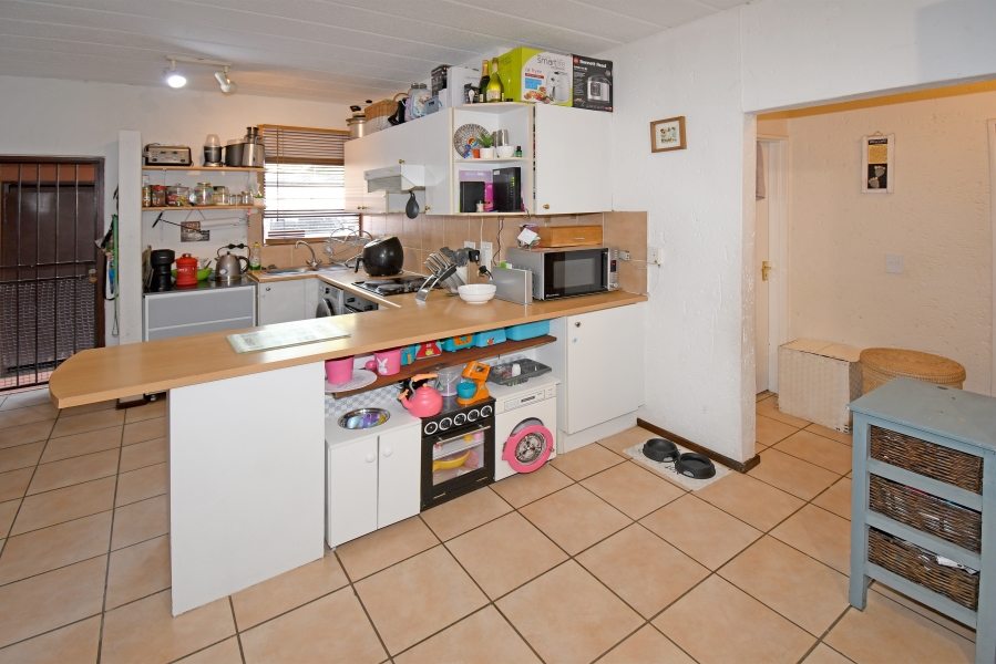2 Bedroom Property for Sale in Magaliessig Gauteng