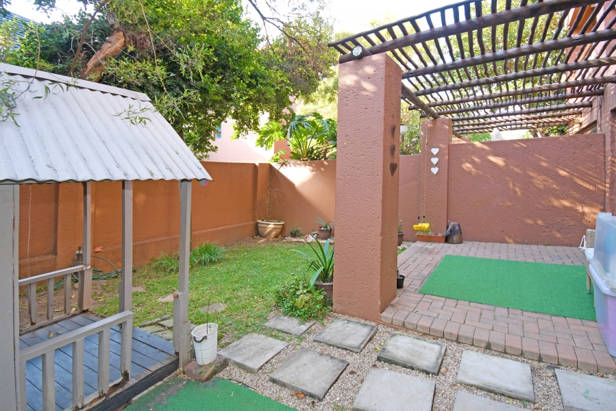 2 Bedroom Property for Sale in Magaliessig Gauteng