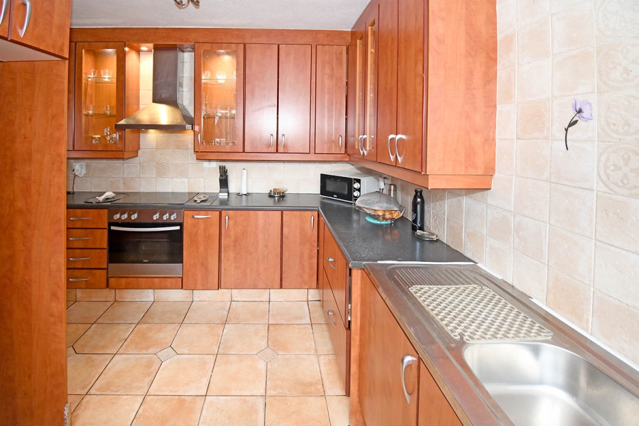 3 Bedroom Property for Sale in Buccleuch Gauteng
