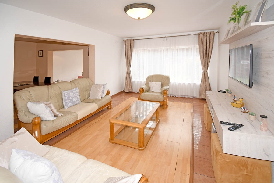 3 Bedroom Property for Sale in Buccleuch Gauteng