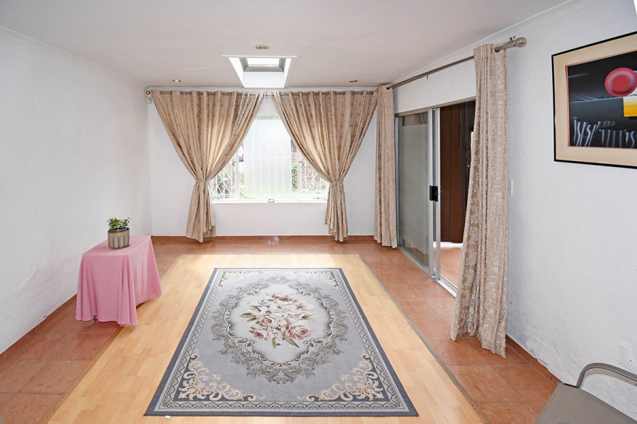 3 Bedroom Property for Sale in Buccleuch Gauteng