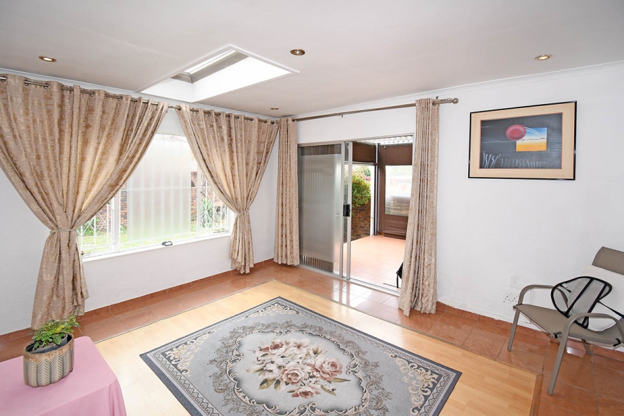 3 Bedroom Property for Sale in Buccleuch Gauteng