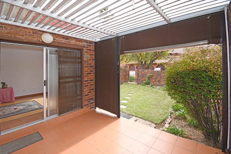 3 Bedroom Property for Sale in Buccleuch Gauteng