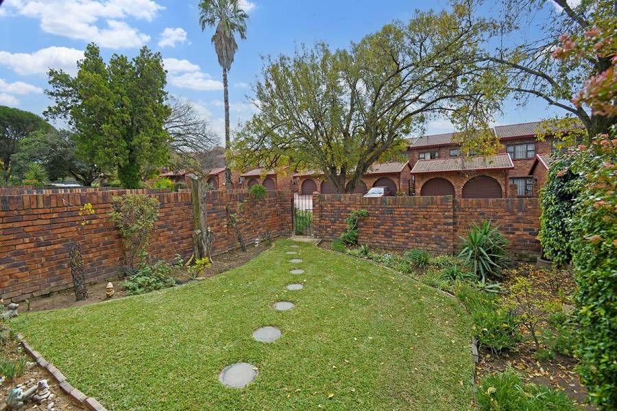3 Bedroom Property for Sale in Buccleuch Gauteng