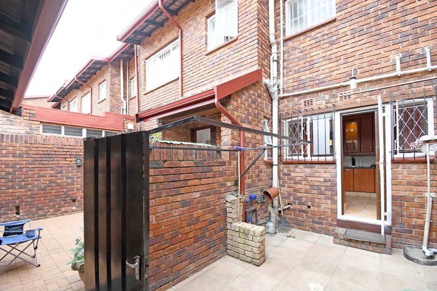 3 Bedroom Property for Sale in Buccleuch Gauteng