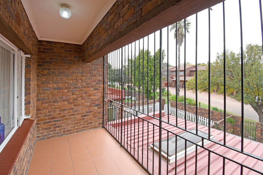 3 Bedroom Property for Sale in Buccleuch Gauteng
