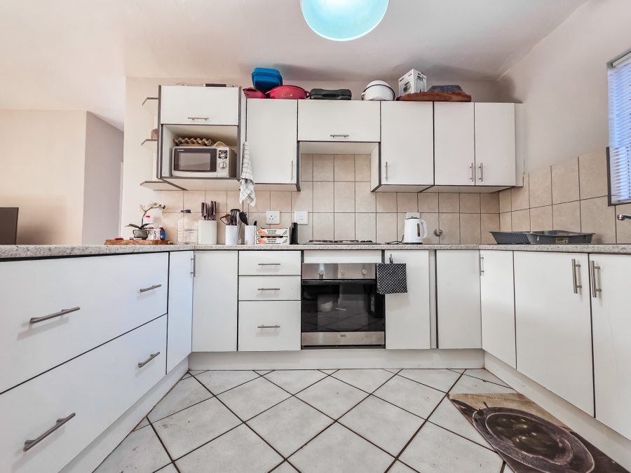 2 Bedroom Property for Sale in Faerie Glen Gauteng