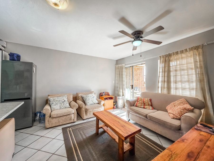 2 Bedroom Property for Sale in Faerie Glen Gauteng