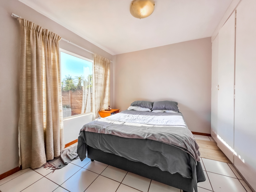 2 Bedroom Property for Sale in Faerie Glen Gauteng