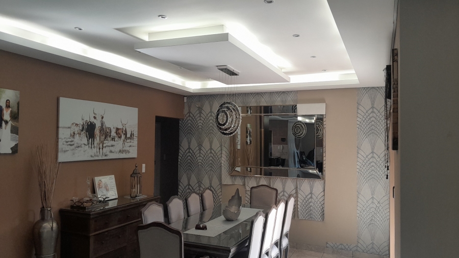 4 Bedroom Property for Sale in Vanderbijlpark SE 8 Gauteng