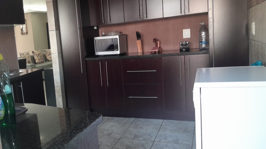 4 Bedroom Property for Sale in Vanderbijlpark SE 8 Gauteng