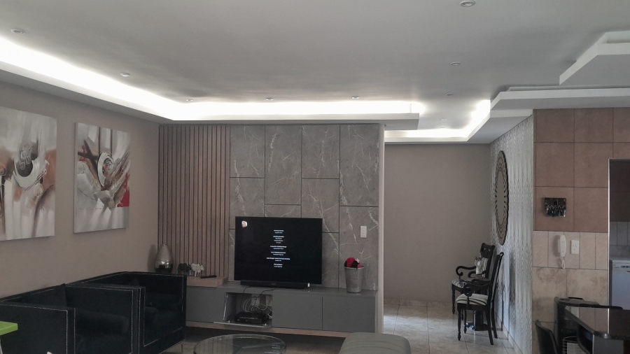 4 Bedroom Property for Sale in Vanderbijlpark SE 8 Gauteng