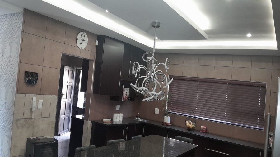 4 Bedroom Property for Sale in Vanderbijlpark SE 8 Gauteng