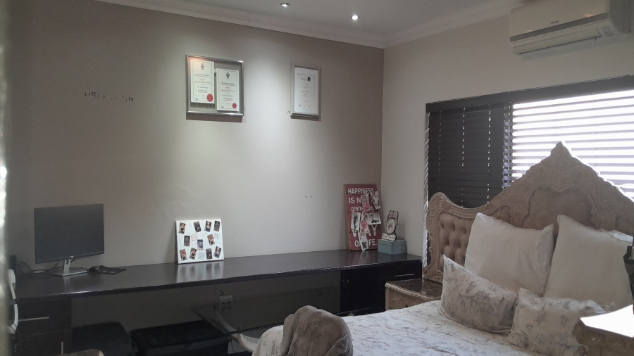 4 Bedroom Property for Sale in Vanderbijlpark SE 8 Gauteng