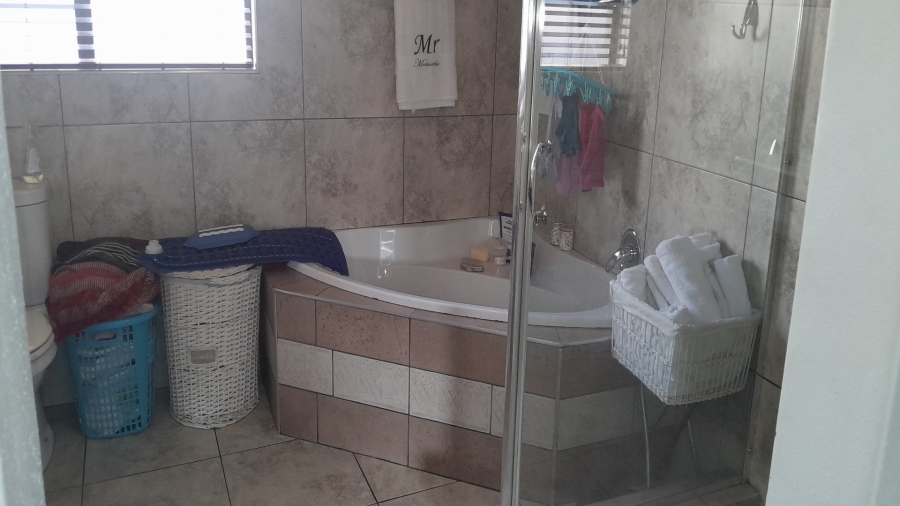 4 Bedroom Property for Sale in Vanderbijlpark SE 8 Gauteng